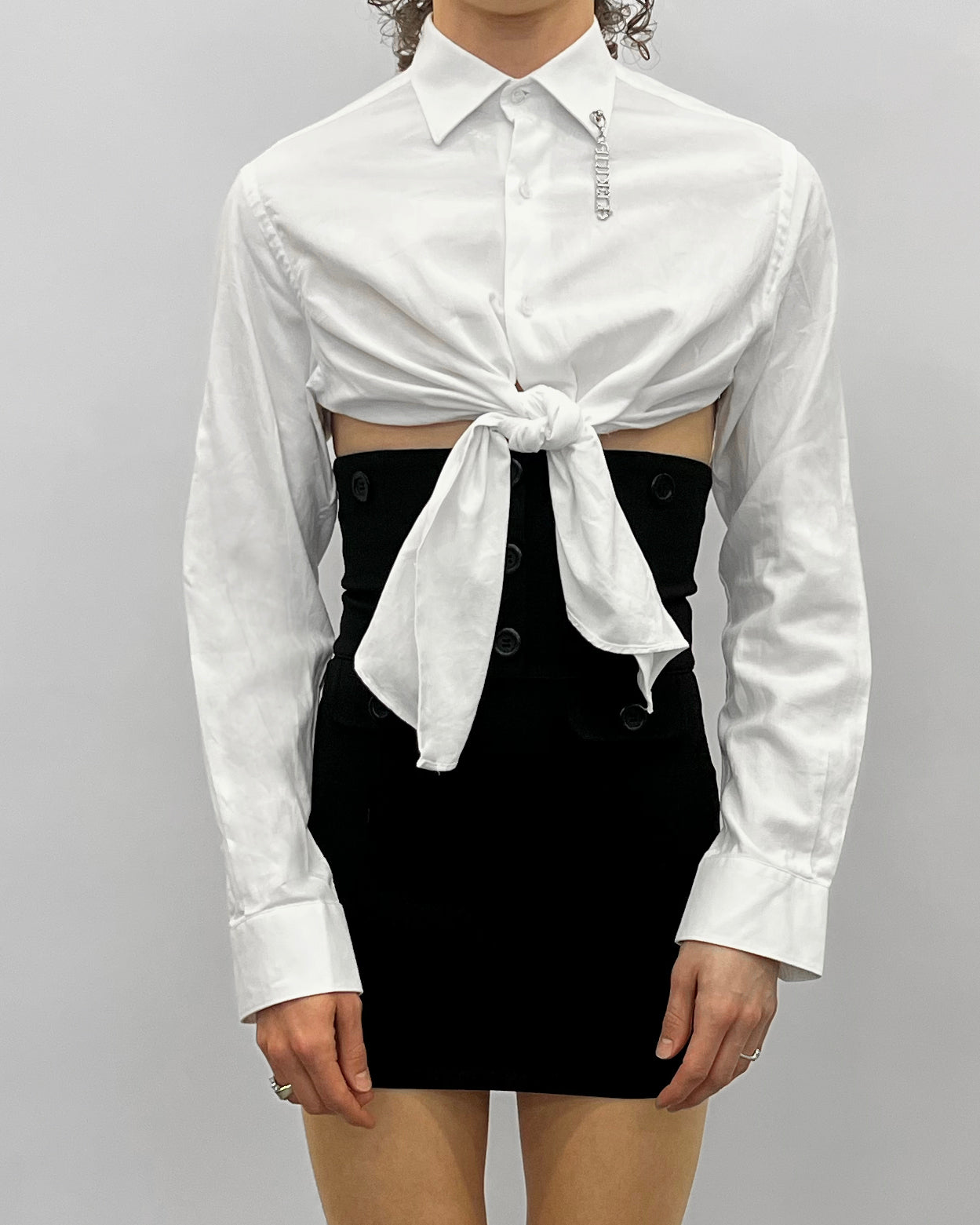 the Backless knot shirt.