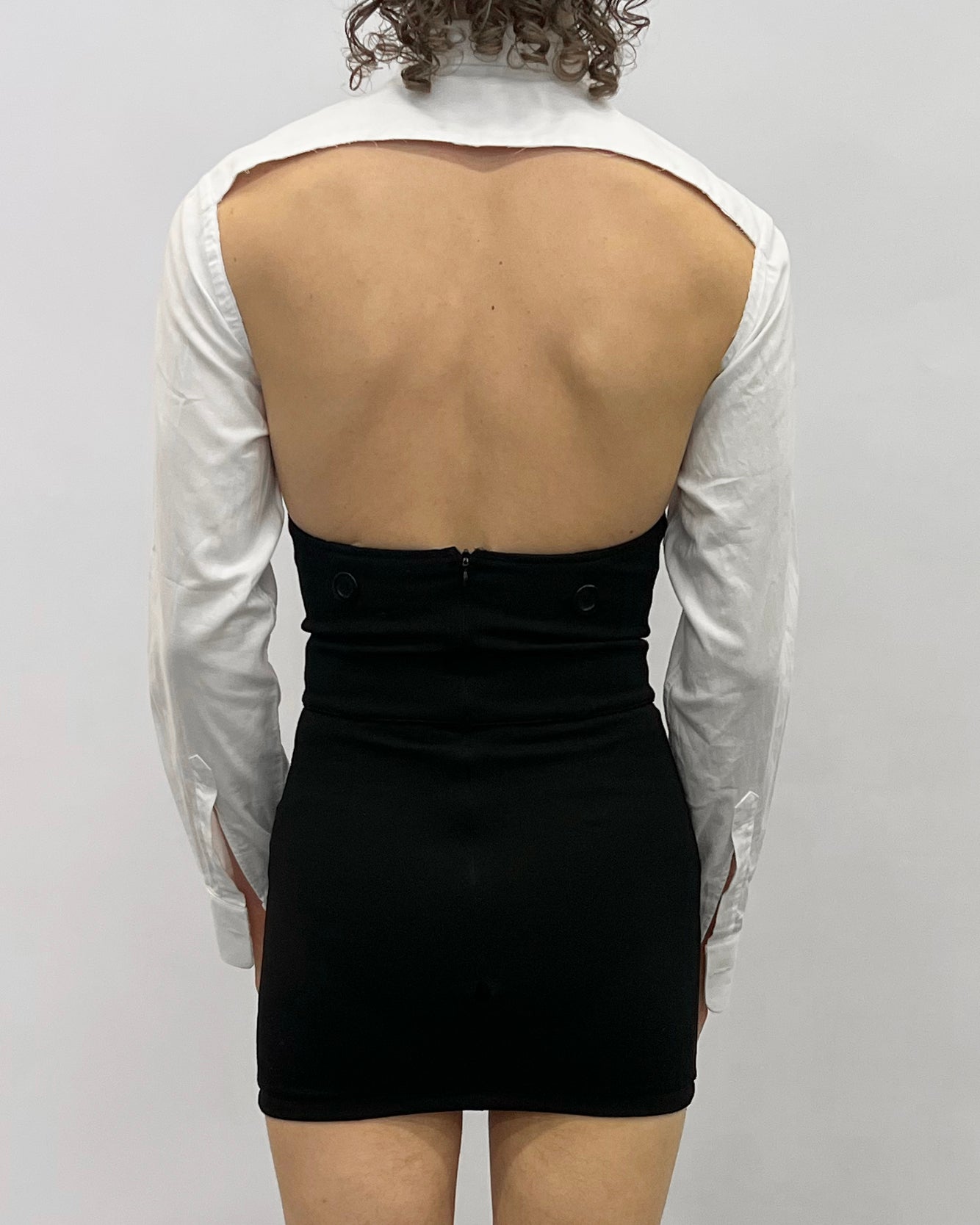 the Backless knot shirt.