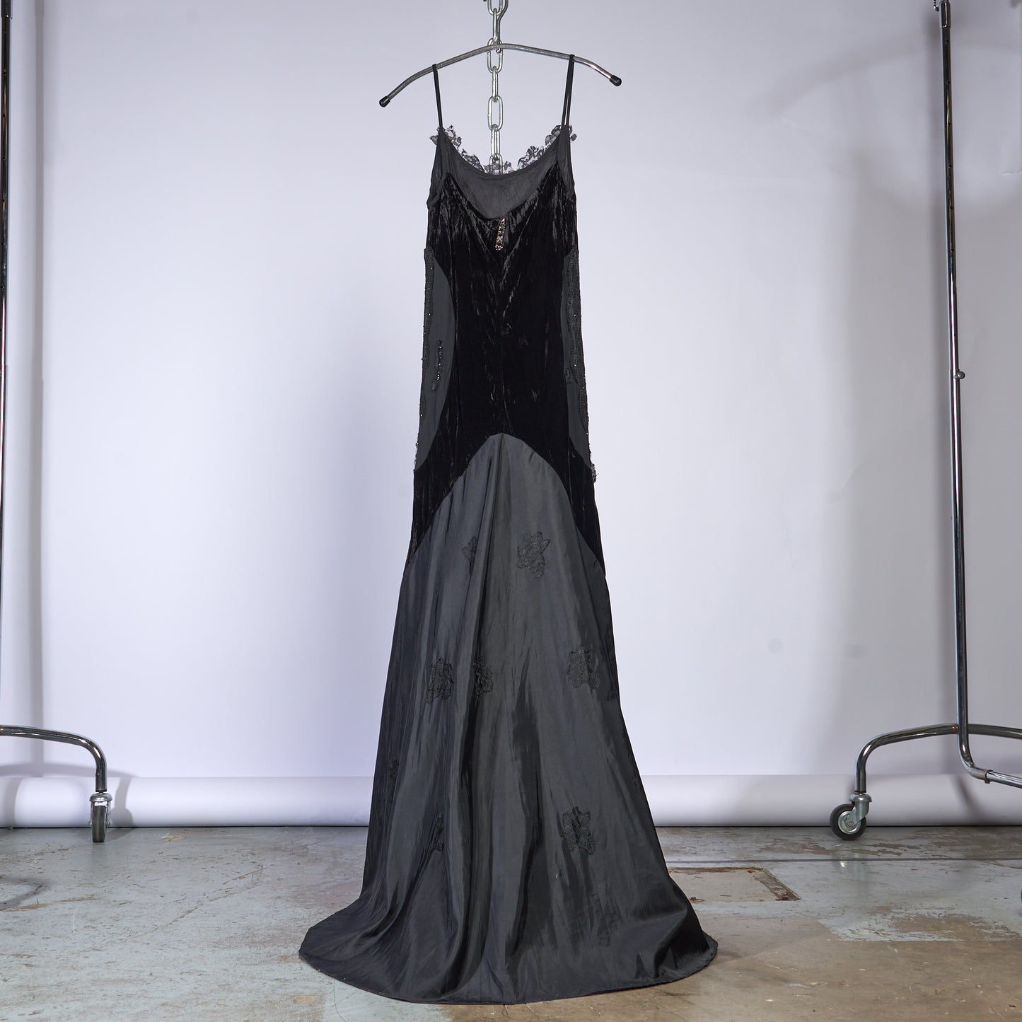 Beautiful Long Dress with Velvet, Beads and Lace Appliques